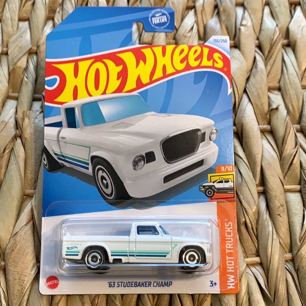 Hot Wheels 63 Studebaker Champ White PickUp Truck Low Rider HW Hotwheels New